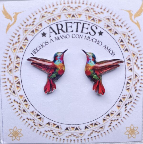 Aretes artesanales de Colibri Rojo Pechi Naranja– Accesorios exclusivos inspirados en la fauna Colombiana.