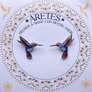 Aretes artesanales de Colibri Rojizo Pechi Azul– Accesorios exclusivos inspirados en la fauna Colombiana.
