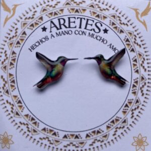 Aretes artesanales de Colibri Caleño– Accesorios exclusivos inspirados en la fauna Colombiana.